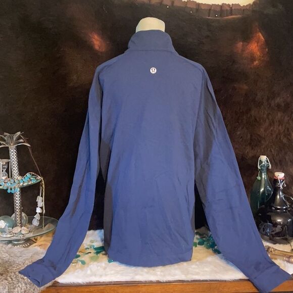 Lululemon jacket L (4680R) - Picture 5 of 7